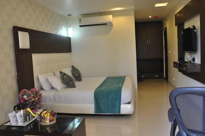 Hotel Diamond Plaza Chandīgarh Dış mekan fotoğraf