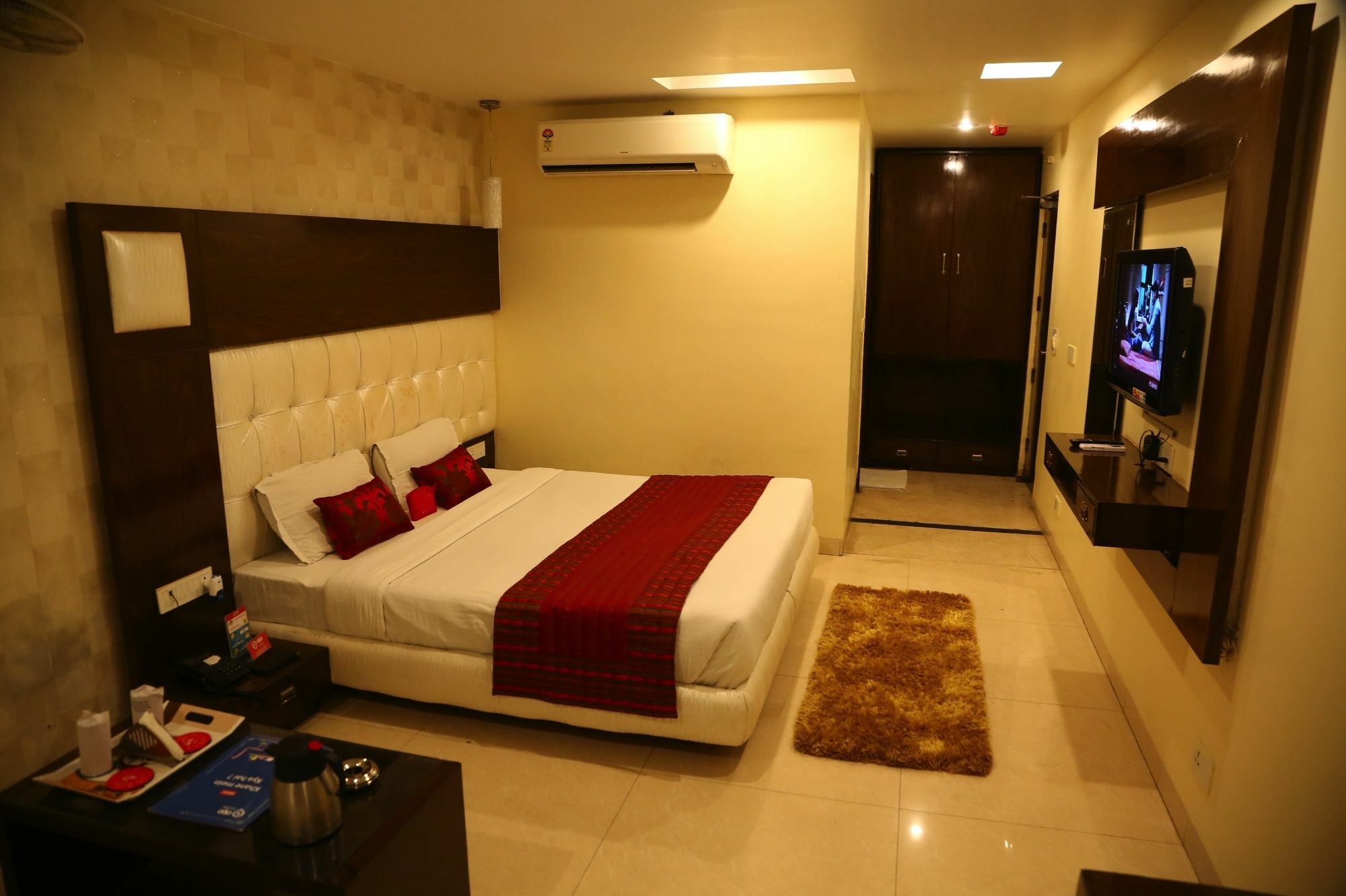 Hotel Diamond Plaza Chandīgarh Dış mekan fotoğraf
