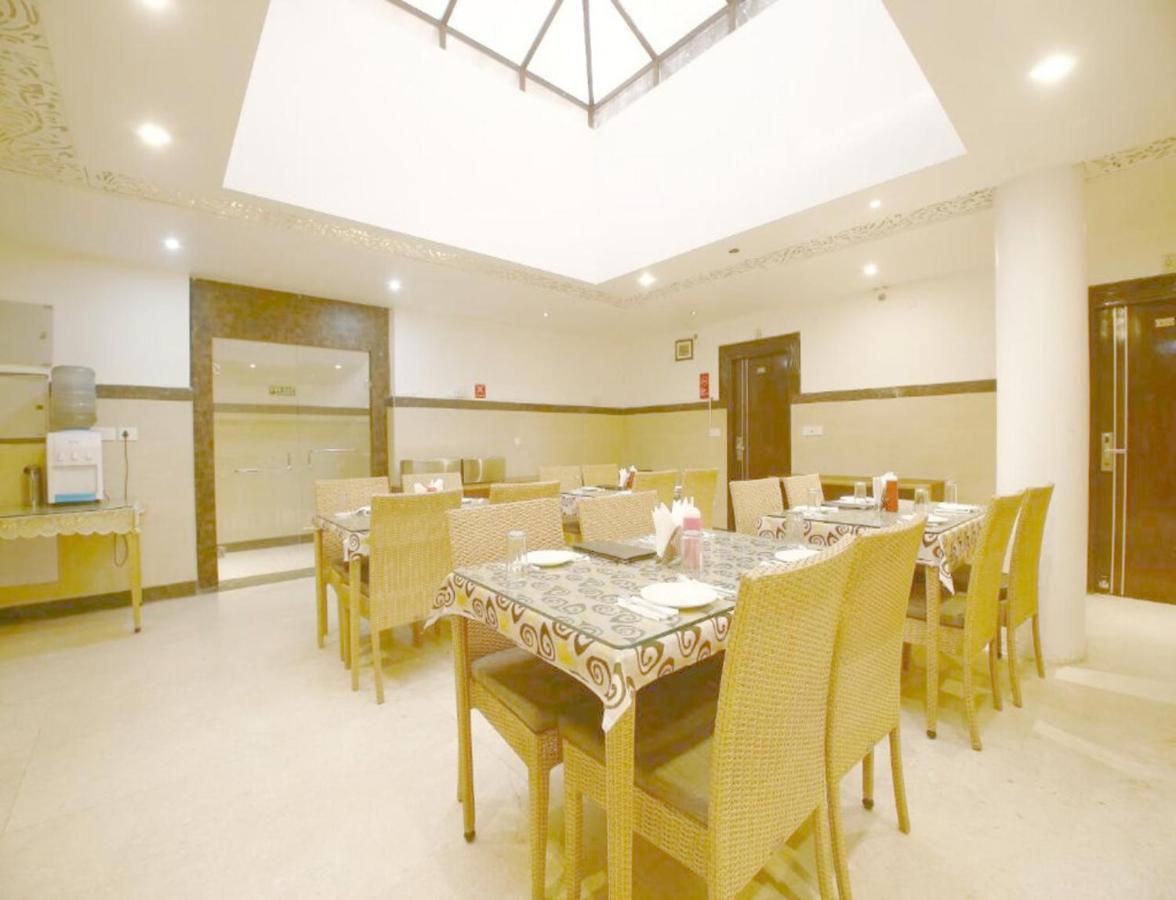 Hotel Diamond Plaza Chandīgarh Dış mekan fotoğraf